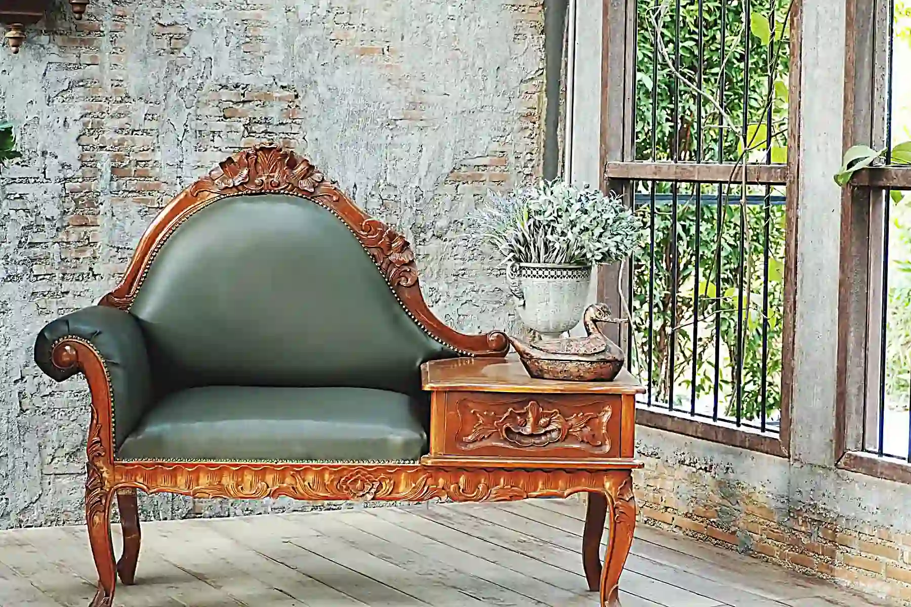 Antique furniture moving service in Chicago by Windy City Movers